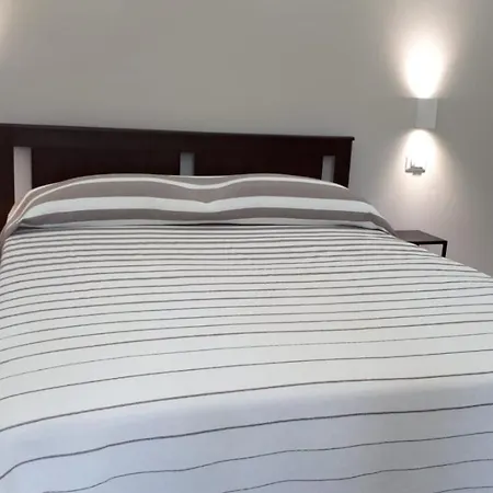 Saturnia Garden Bed & Breakfast